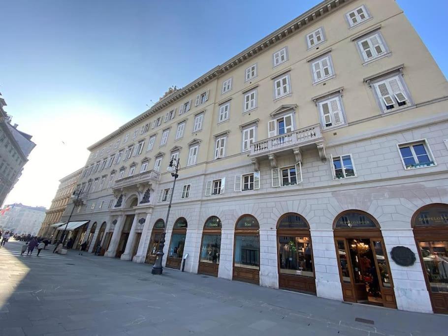 Tergesteo Adriatic Suite Триест Екстериор снимка